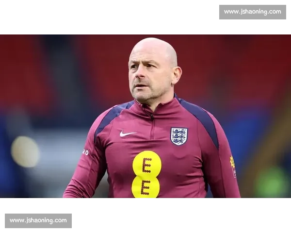 卡斯利直言上半场表现未达标准：球队亟需提升状态