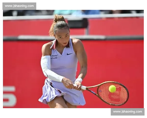 致命鞋患拖累!郑钦文因装备问题止步女王杯半决赛