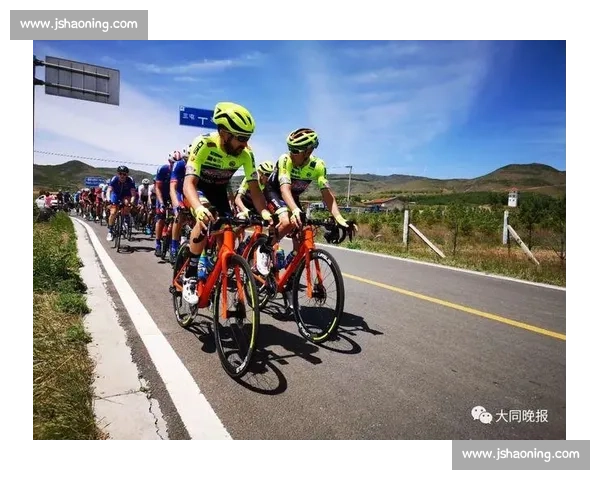 普定县第四届山地自行车越野赛激情开赛 雨露部落露营节同步启幕
